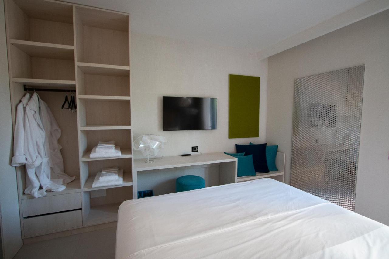 Demo Hotel Design Emotion Rimini Extérieur photo