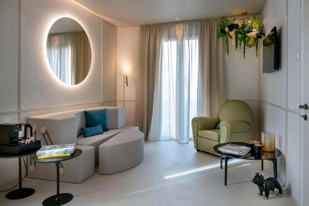 Demo Hotel Design Emotion Rimini Extérieur photo